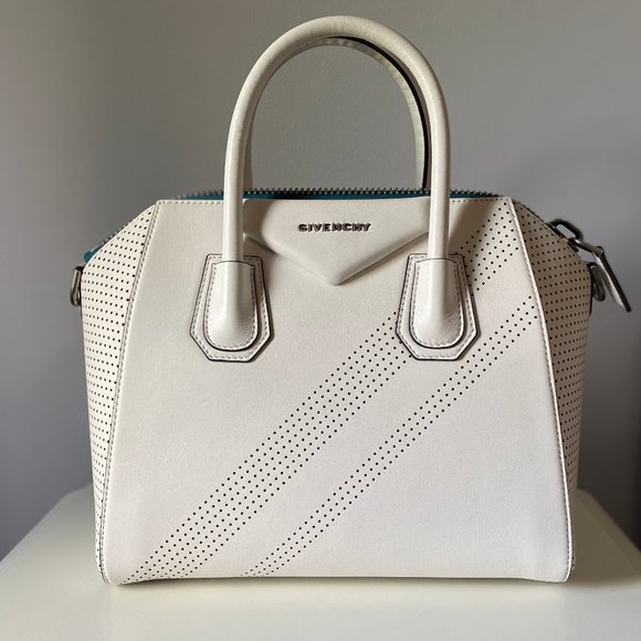 Givenchy Antigona Small - Picture 1 of 9